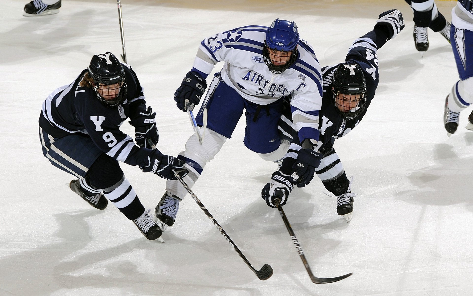 开云中国-_奇才队展现坚韧精神，迎来关键比拼_，奇才队队员